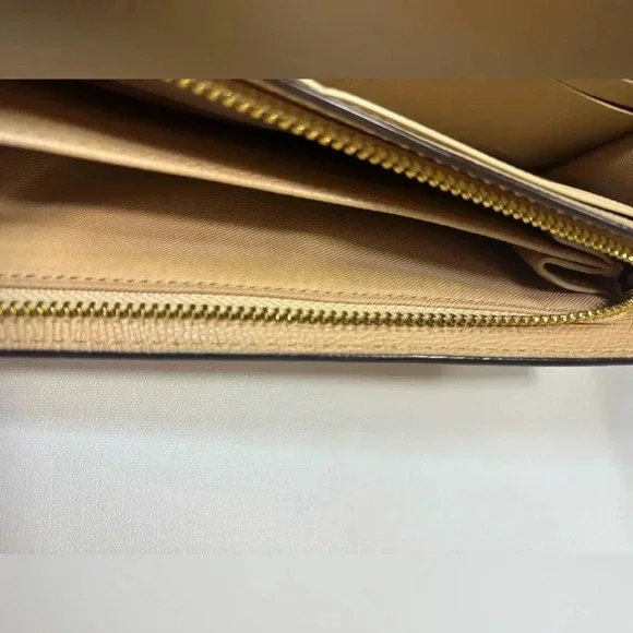 COACH pebbled leather continental wallet - Picture 5 of 5